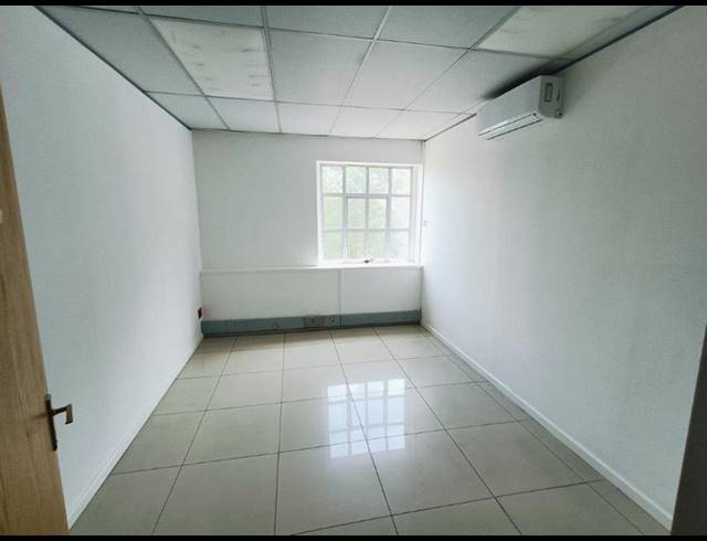 BUSINESS PROPERTY TO RENT IN BRYANSTON